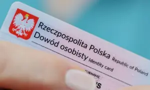 Skan dowodu osobistego RODO. Dokument tożsamości Rzeczypospolitej Polskiej, z godłem i danymi osobowymi.